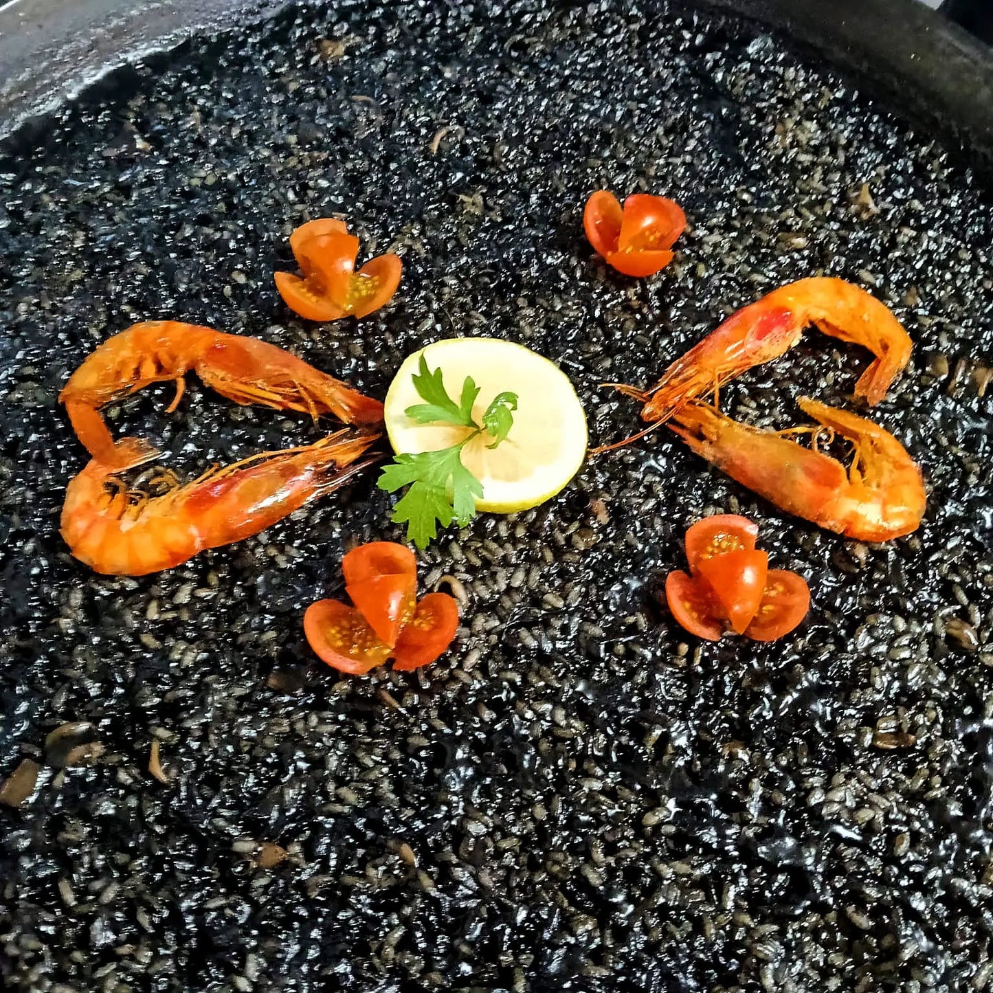 Arroz negro con gamba roja Manduc