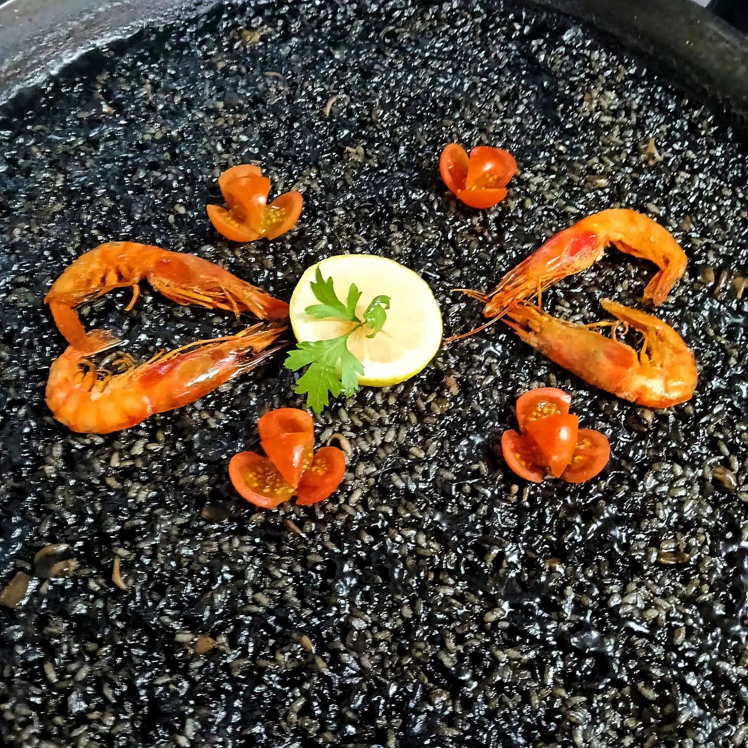 Arroz negro con gamba roja Manduc